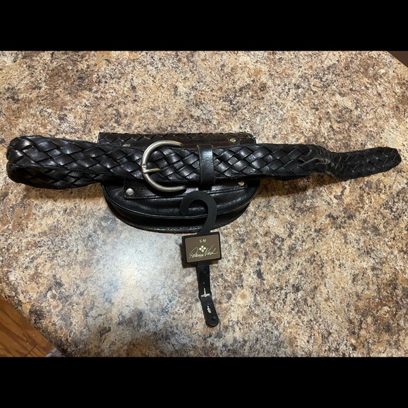 Travel Belt Bag - Picture 4 of 6